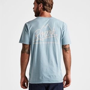 Roark Men's Light Blue Short Sleeve Tee Medium